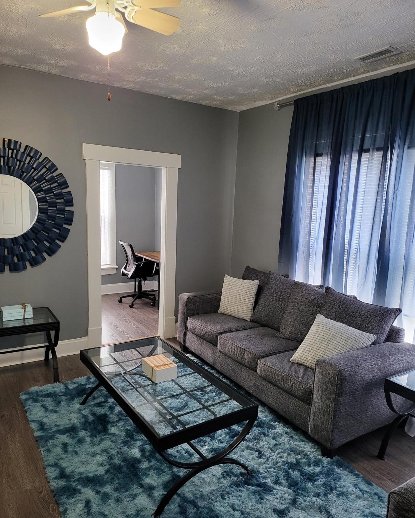 Guest Room With Two Double Beds In Columbus Oh, Airport Location Exteriér fotografie